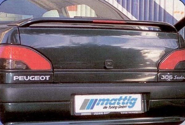 Heckspoiler mit Bremsleuchte für Peugeot 306 Stufe